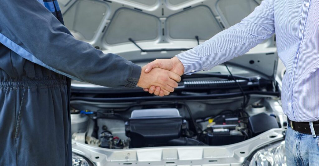 ¿Por qué realizar el mantenimiento de tu<br>coche en nuestro taller?